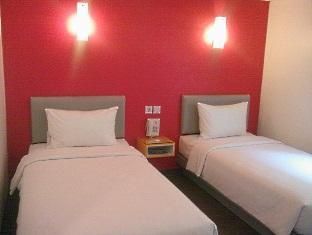 Amaris Panakkukang Hotel 2*